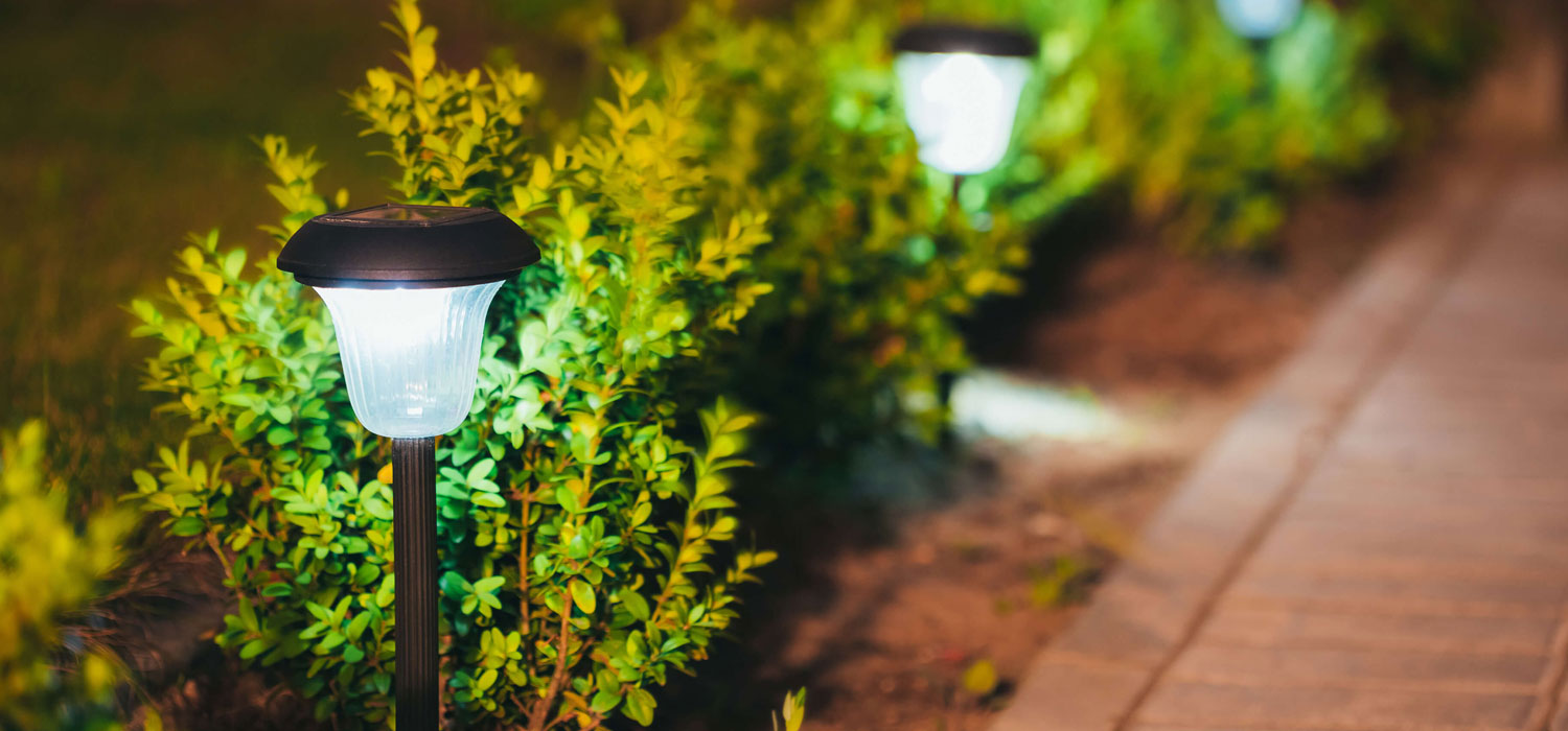 External electrical garden light installation